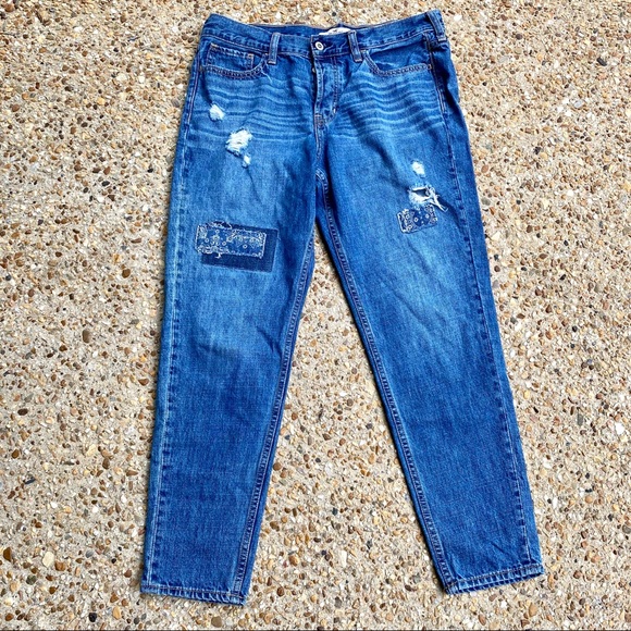 Hollister Denim - Hollister boyfriend distressed patch jeans 7 W28